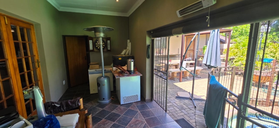 5 Bedroom Property for Sale in Wilkoppies North West